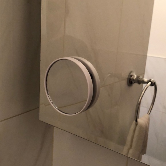 Magnifying Mirror w/ Suction Cup & Dust Cloth - Picture 2 of 5